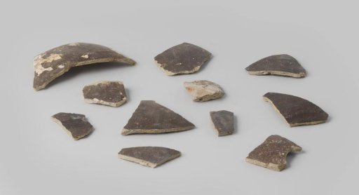 Shards of Martabans from the VOC Ship 'Witte Leeuw'
