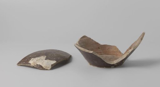Fragment of a Martavan Vase from the VOC Ship 'Witte Leeuw'