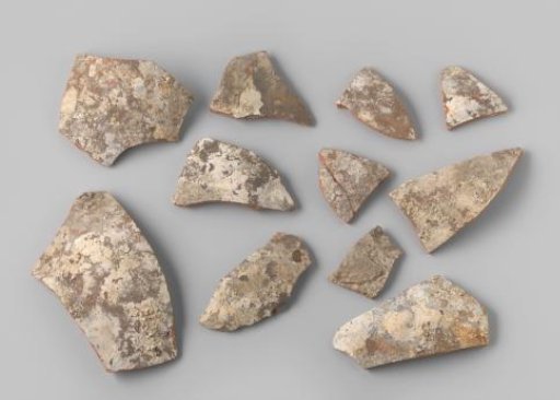 Shards of martabans from VOC ship the 'Witte Leeuw'