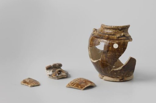 Fragments of martaban jars from VOC ship the 'Witte Leeuw'
