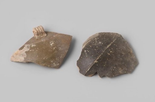 Fragments of martavan jars from the VOC ship 'Witte Leeuw'