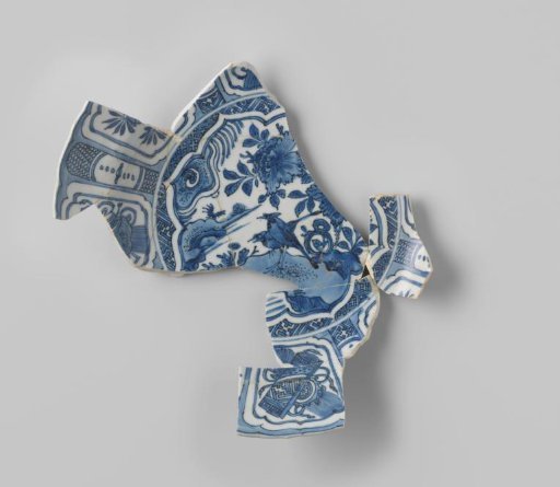 Fragment of a plate from the VOC ship 'Witte Leeuw'