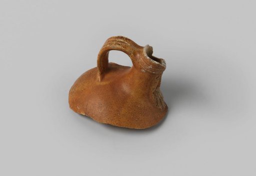 Fragment of a bearded man jug from the VOC ship 'Witte Leeuw'
