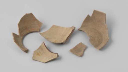 Bag with various fragments of earthenware and stoneware from the VOC ship 'Witte Leeuw'