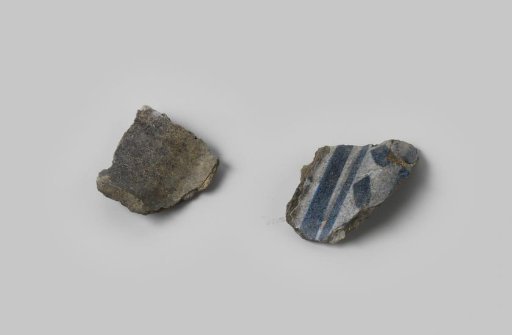 Two fragments of earthenware from the VOC ship 'Witte Leeuw'