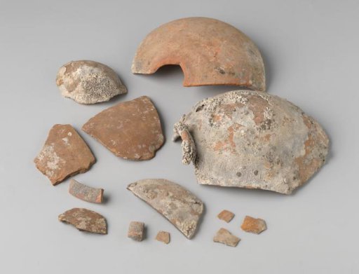 Fragments of Earthenware and Stoneware from VOC Ship the 'White Lion'