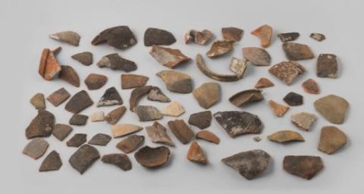 Bag with sherds of earthenware from VOC ship 'De Witte Leeuw'