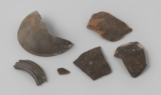Bag containing fragments of earthenware from the VOC ship 'Witte Leeuw'