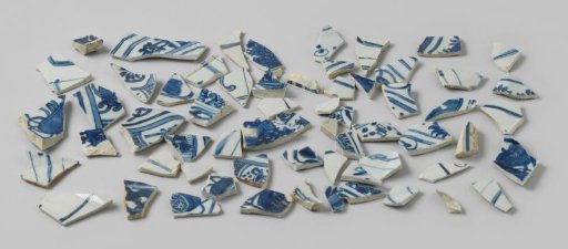 Shards of Plates from the VOC Ship 'Witte Leeuw'
