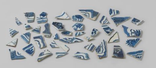 Fragments of plates from VOC ship 'The White Lion'