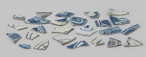 Shards of Plates from the VOC Ship 'Witte Leeuw'