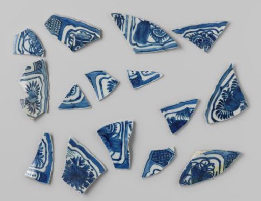 Fragments of plates from the VOC ship 'Witte Leeuw'