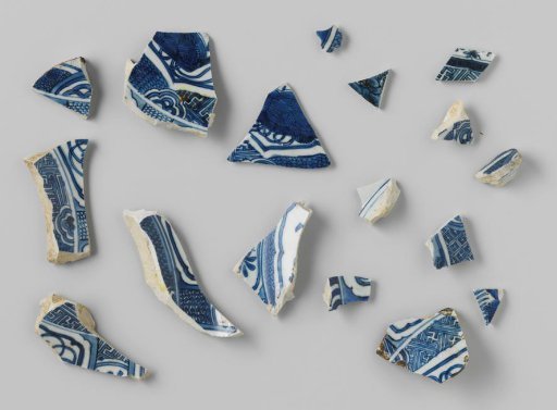 Fragments of plates from the VOC ship 'Witte Leeuw'