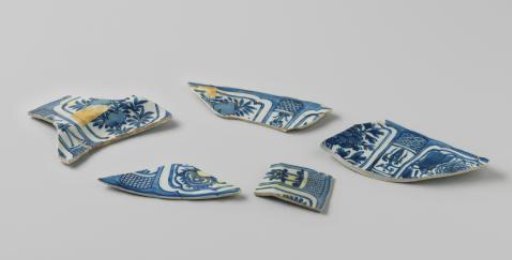 Fragment of a plate from the VOC ship 'Witte Leeuw'