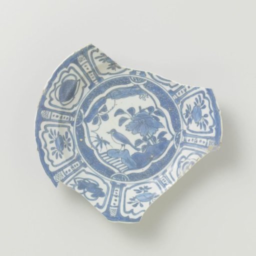 Fragment of a plate from the VOC ship 'White Lion'