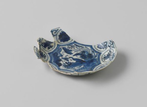 Fragment of a plate from the VOC ship 'Witte Leeuw'