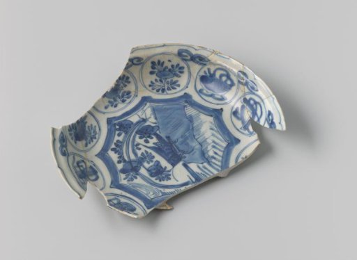 Plate from the VOC ship 'De Witte Leeuw'