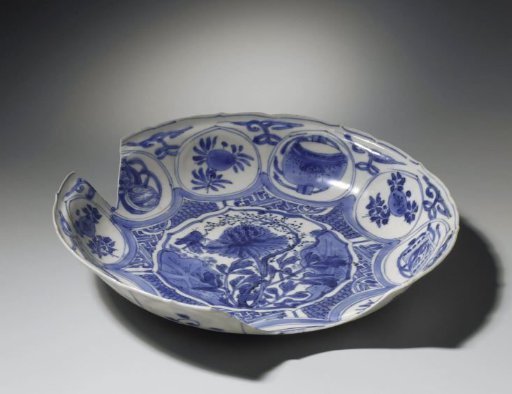 Bowl from VOC ship 'The White Lion'