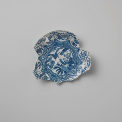 Fragmented dish of Chinese porcelain from the wreck of the Dutch East Indiaman Witte Leeuw