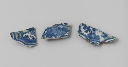 Fragments of a plate from the VOC ship 'Witte Leeuw'