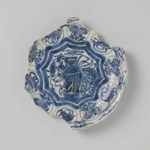 Fragment of a plate from the VOC ship 'Witte Leeuw'