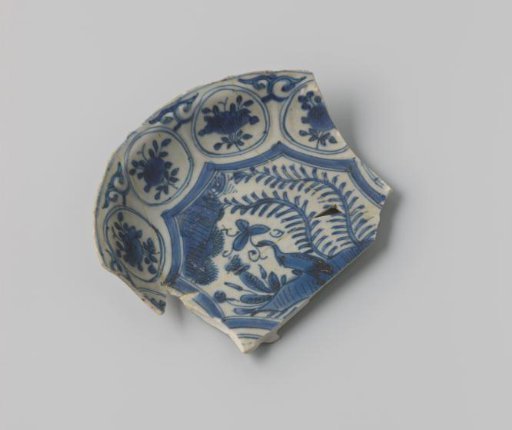 Fragment of a plate from the VOC ship 'Witte Leeuw'