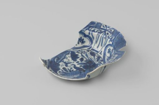 Fragment of deep plate from VOC ship the 'White Lion'