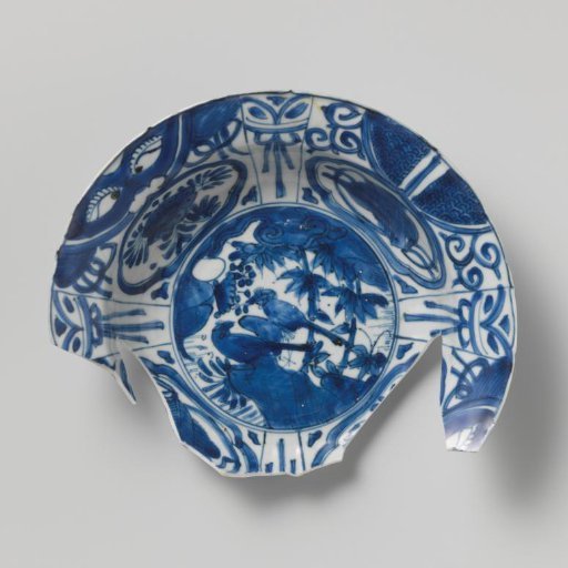 Fragment of a deep plate from the V.O.C. ship 'Witte Leeuw'