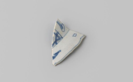 Fragment of a deep plate from VOC ship the 'White Lion'