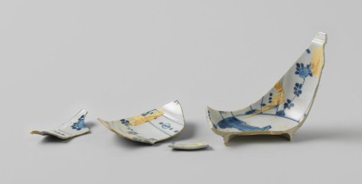 Fragments of a crow's head from V.O.C. ship 'Witte Leeuw'