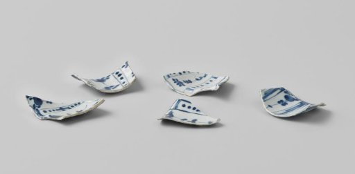 Shards of crow's heads from the VOC ship 'Witte Leeuw'