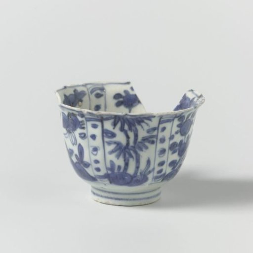 Bowl (crow cup) from the V.O.C.-ship the 'Witte Leeuw'
