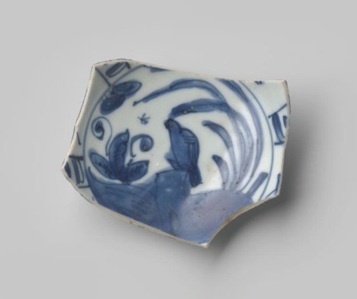 Fragment of a bowl from the VOC ship 'Witte Leeuw'
