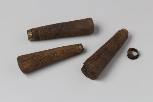 Knife handles and copper coin from the wreck of the East Indiaman Hollandia