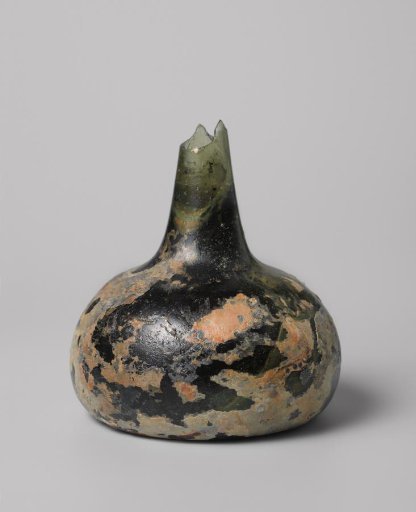 Wine bottle from the wreck of the East Indiaman Hollandia