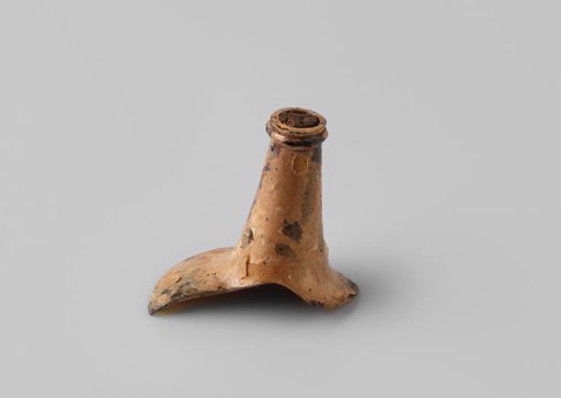 Neck with cork of a wine bottle from the wreck of the East Indiaman Hollandia