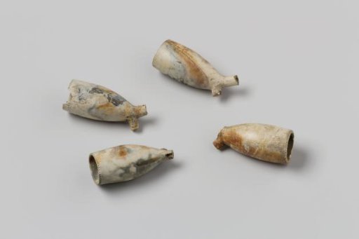 Pipe bowls from the wreck of the East Indiaman Hollandia