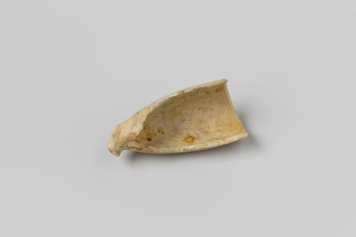Fragment of a pipe bowl from the wreck of the East Indiaman Hollandia