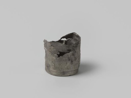Cup from the wreck of the Dutch East Indiaman Hollandia