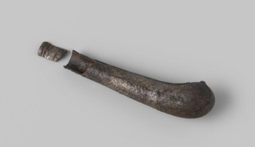 Knife Fragments from the Wreck of the East Indiaman Hollandia