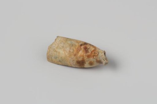 Fragment of a pipe bowl from the wreck of the East Indiaman Hollandia