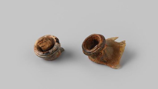Necks with corks of cellar bottles from the wreck of the East Indiaman Hollandia