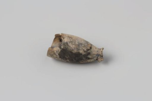 Fragment of a pipe bowl from the wreck of the East Indiaman Hollandia