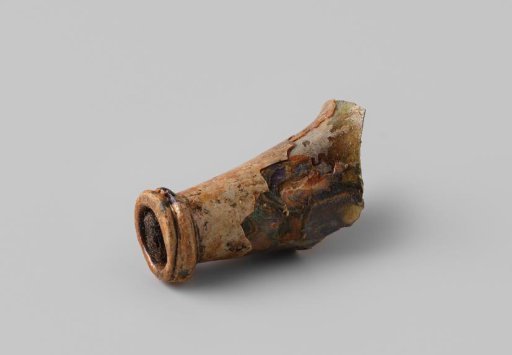 Neck with cork of a wine bottle from the wreck of the East Indiaman Hollandia