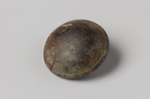 Button from the wreck of the East Indiaman Hollandia