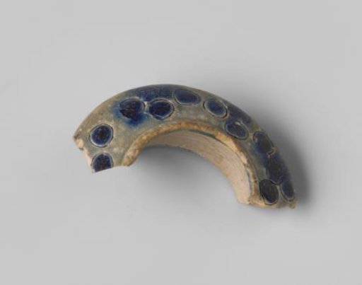 Neck of an inkwell from the wreck of the East Indiaman Hollandia