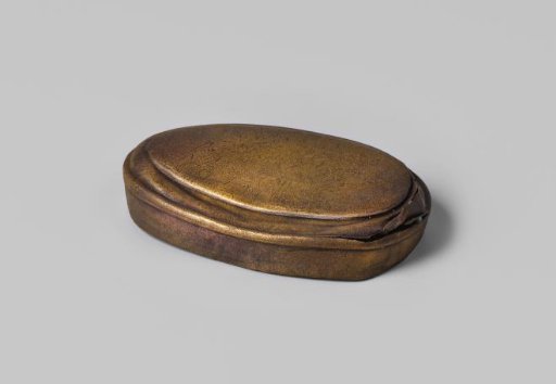 Tobacco box without a lid from the wreck of the East Indiaman Hollandia