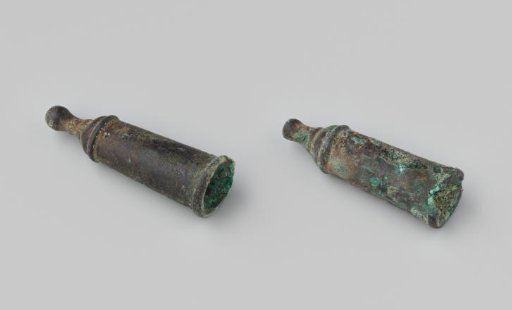 Clamps from the Wreck of the East Indiaman Hollandia