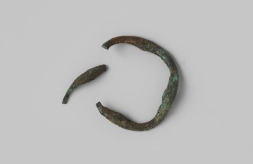 Fragments of a knee buckle from the wreck of the Dutch East Indiaman Hollandia