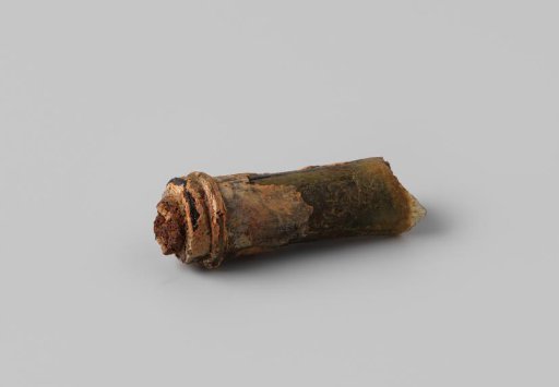 Neck with cork of a wine bottle from the wreck of the East Indiaman Hollandia